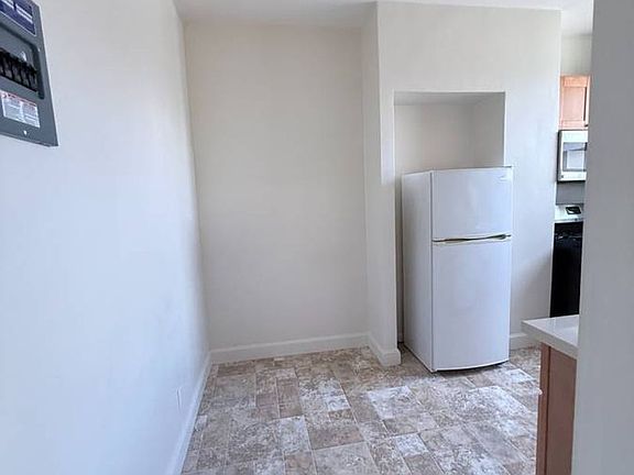 3rd image of 2320 Haste St APT 18
