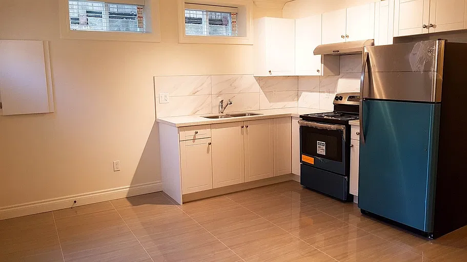 2 bed, 1.0 bath, 650 sqft, $1,800 — Photo 3