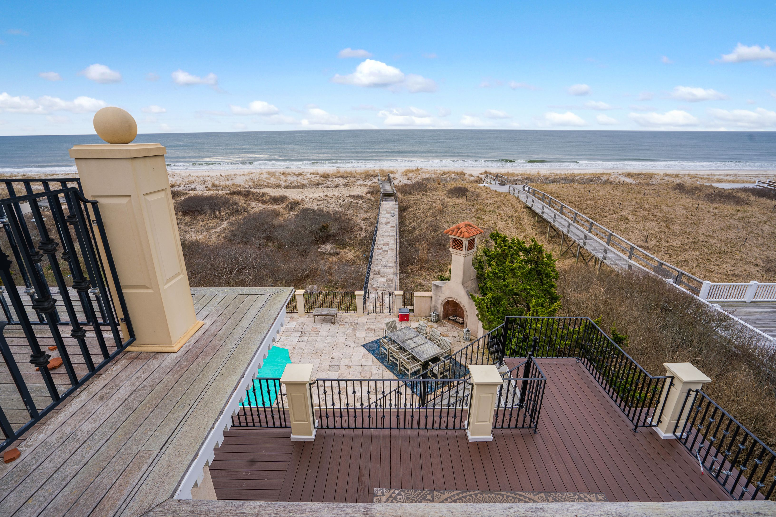 45 Dune Rd, East Quogue, NY 11942 Out East