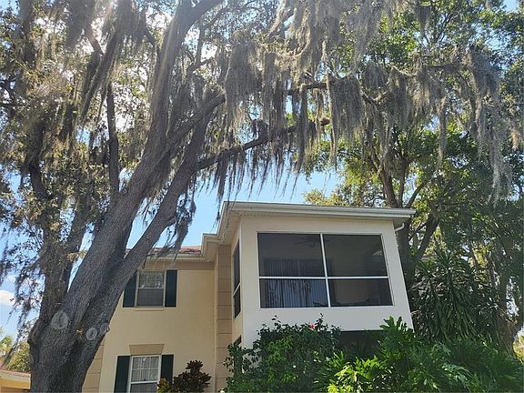 3rd image of 10350 Carrollwood Ln APT 188