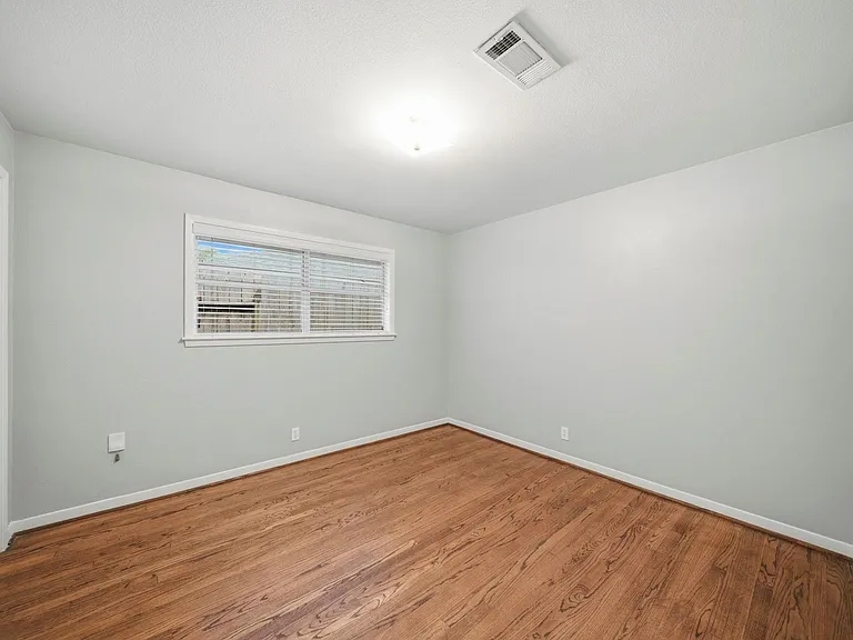 4614 Hummingbird St — Photo 29