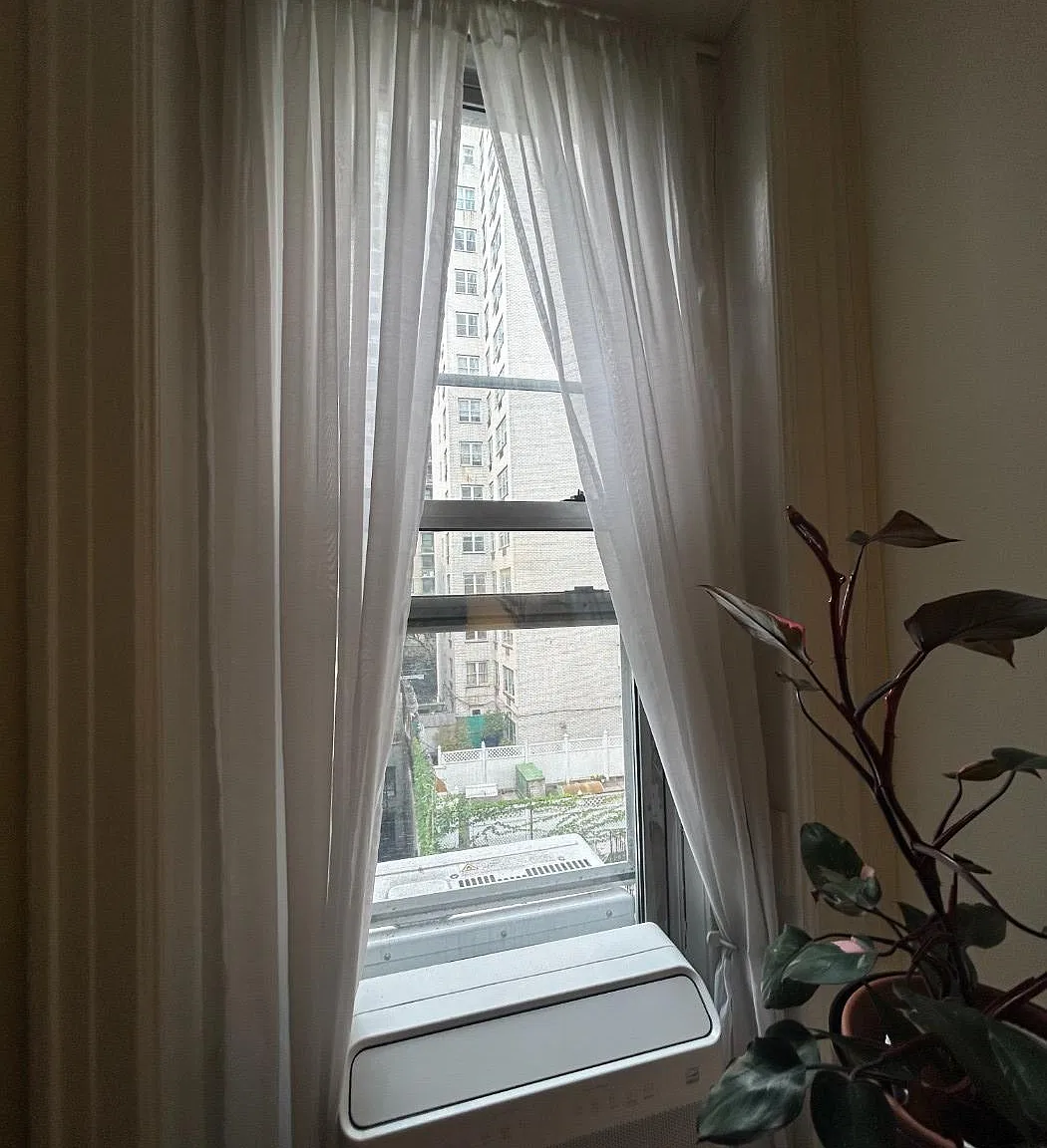 330 East 76th Street — Photo 2