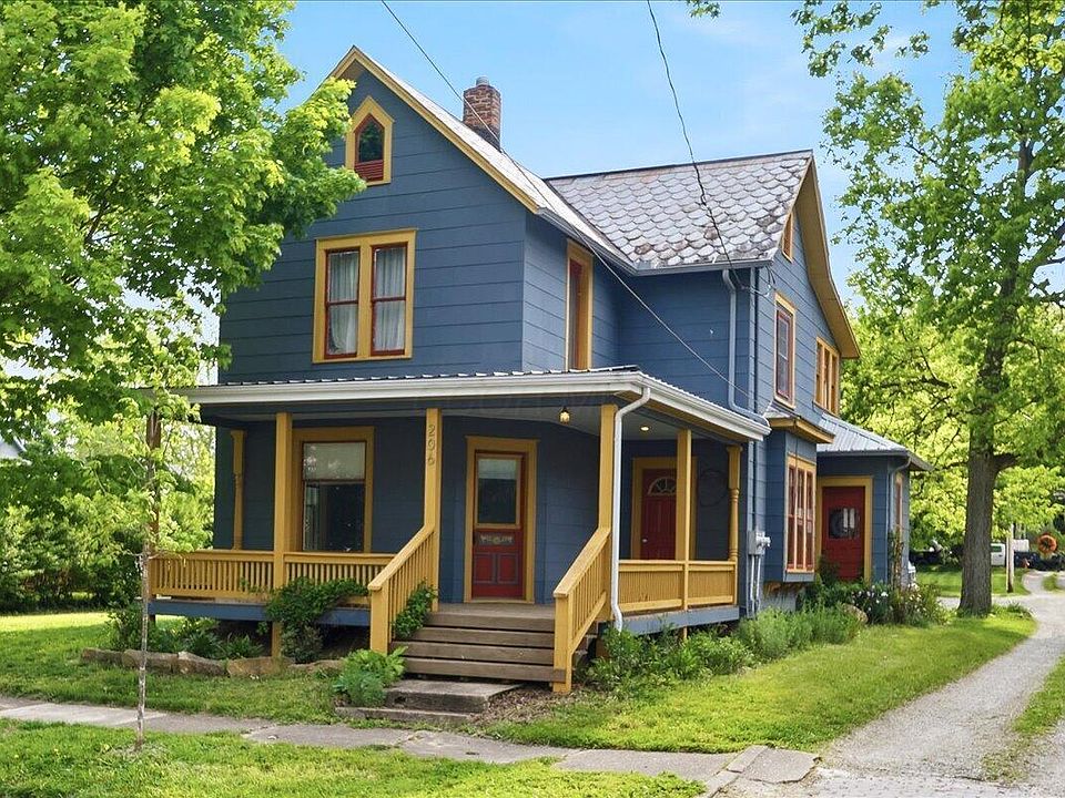 1st image of 206 N Division St