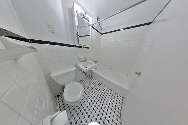Rented by CitySites Real Estate Group | media 4