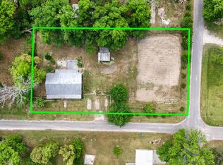 326 Henry Ave, Wewahitchka, FL 32465