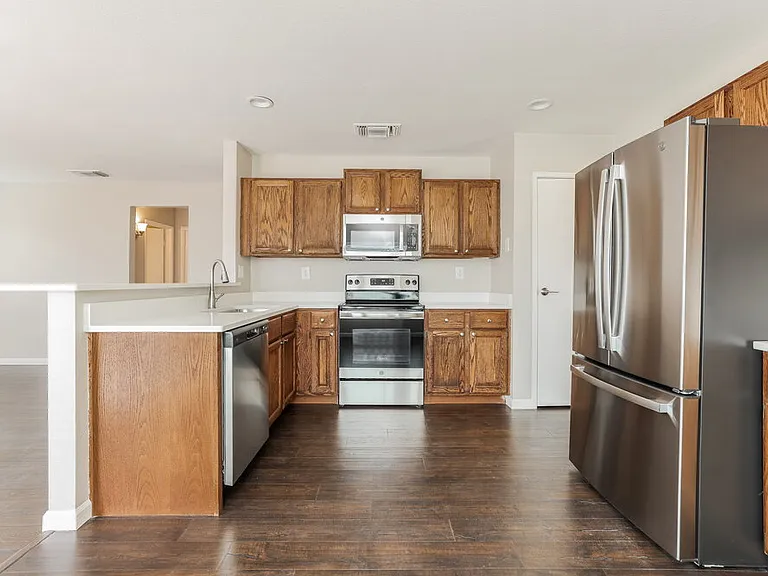 2811 W Calle Del Tigre — Photo 8