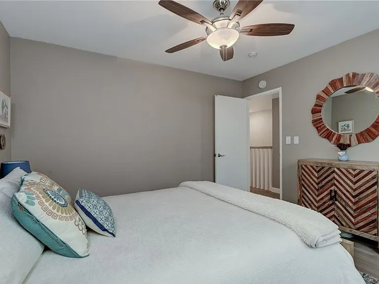 2521 Voorhees Ave #1 — Photo 12