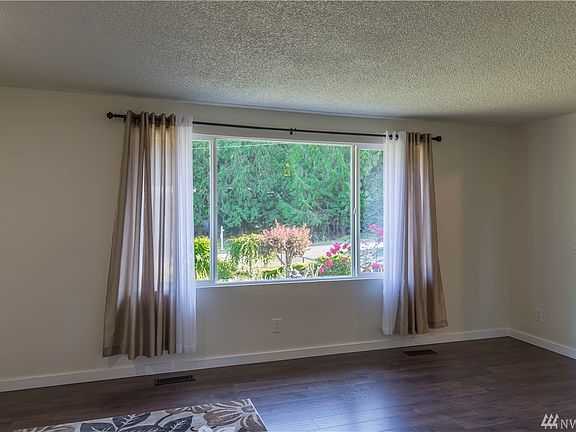 3rd image of 14804 Cascadian Way