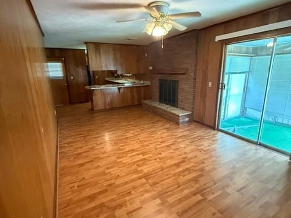 2nd image of 4804 36th Ave