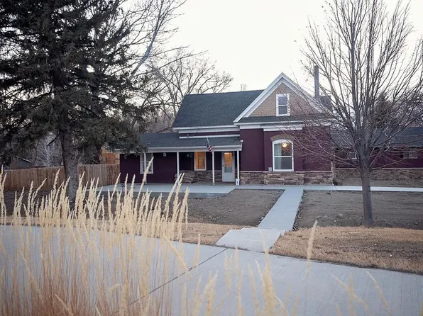 212 South 3rd St E, Cowley, WY 82420