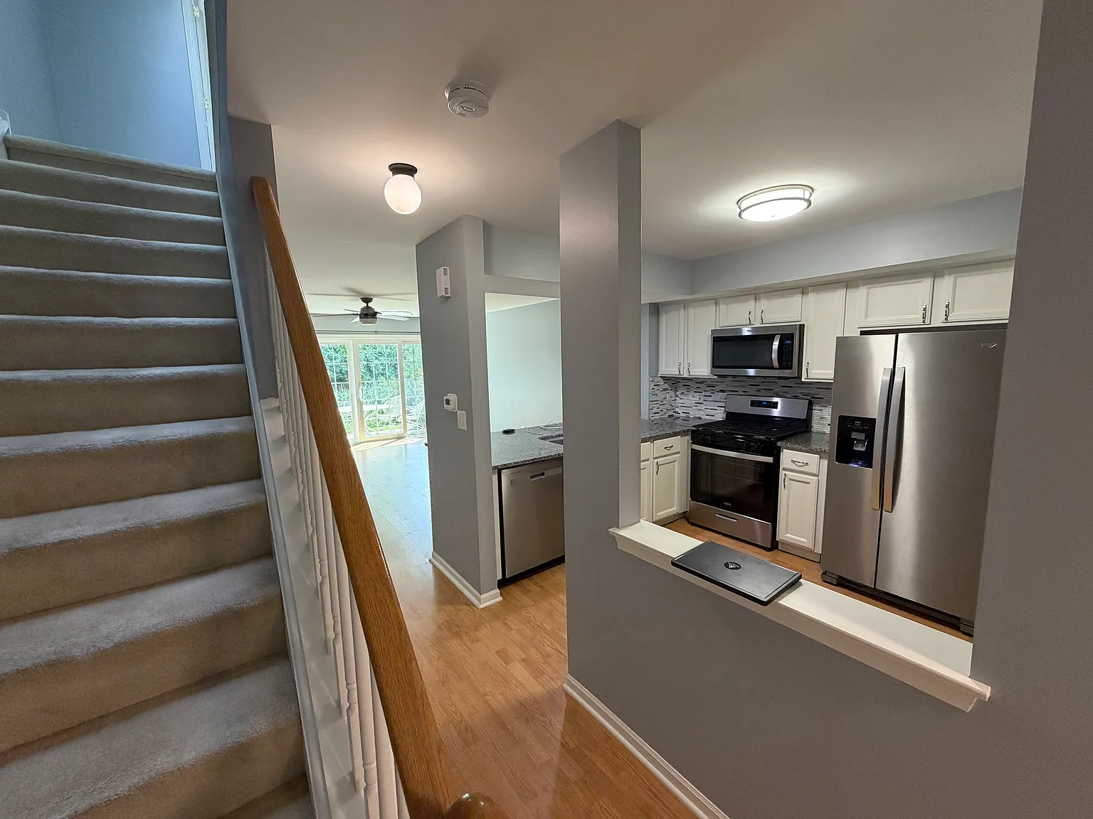 2 bed, 1400 sqft, $2,600 — Photo 4