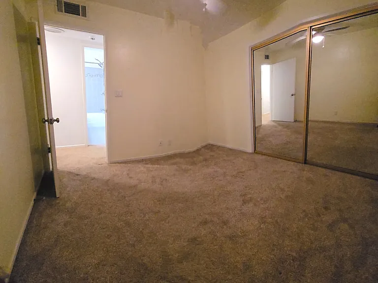 5170 E Huntington Ave — Photo 45