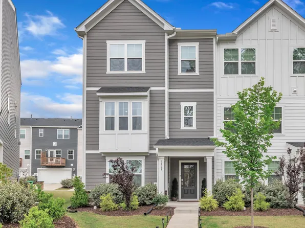 1729 Starlit Sky Ln, Cary, NC 27519