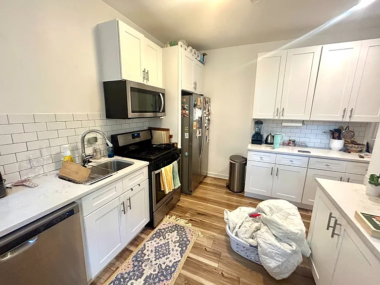 1806 N Paulina St #1-F — Photo 1