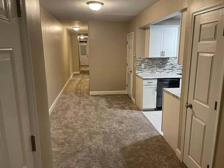 1623 Quarrier St #C — Photo 12