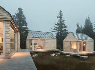 83 City Point Rd, Vinalhaven, ME 04863