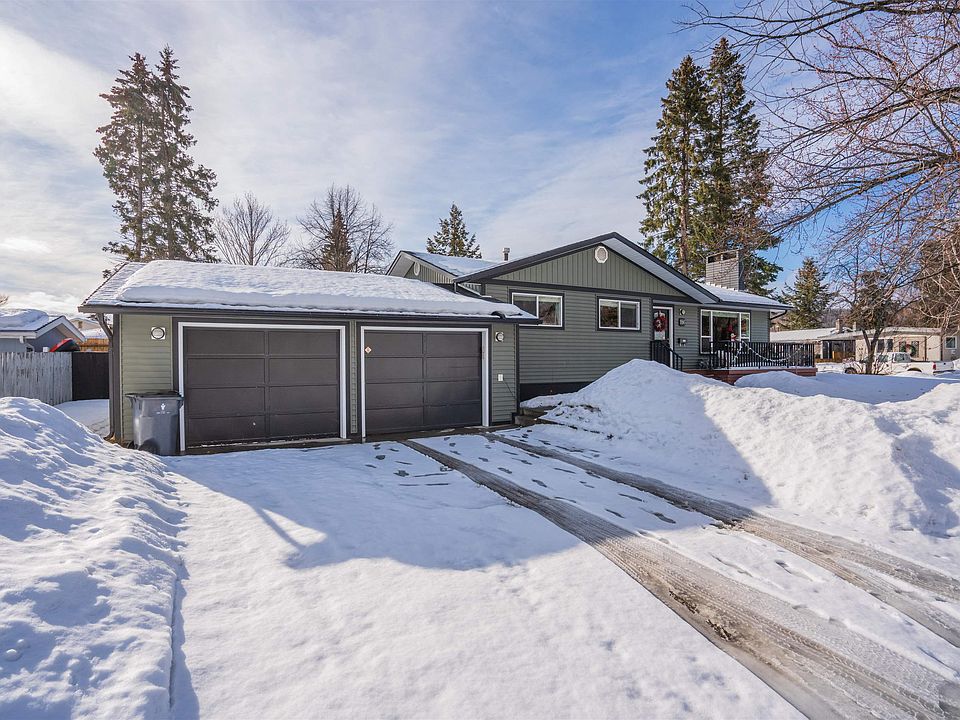 186 McQueen Cres, Prince George, BC V2M 4R8 | Zillow