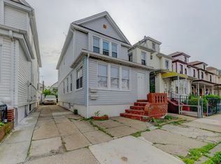 10524 130th St, South Richmond Hill, NY 11419