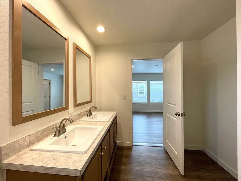609 Mildred St — Photo 38