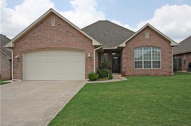 1st image of 613 E Elder Ln