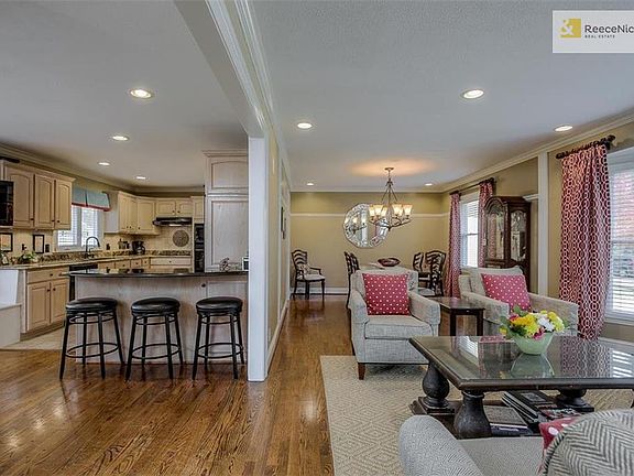 OPEN floor plan, Living Room open to Hearth Room!