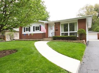 701 Elderberry Ln, Mount Prospect, IL 60056