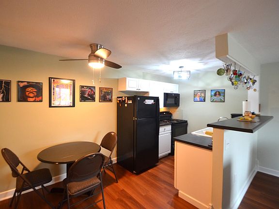 5th image of 2937 Westbrook Dr APT A-422