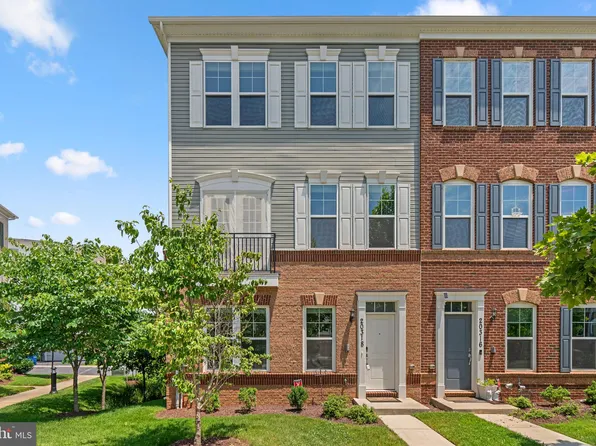 20318 Peacemaker Dr, Germantown, MD 20874