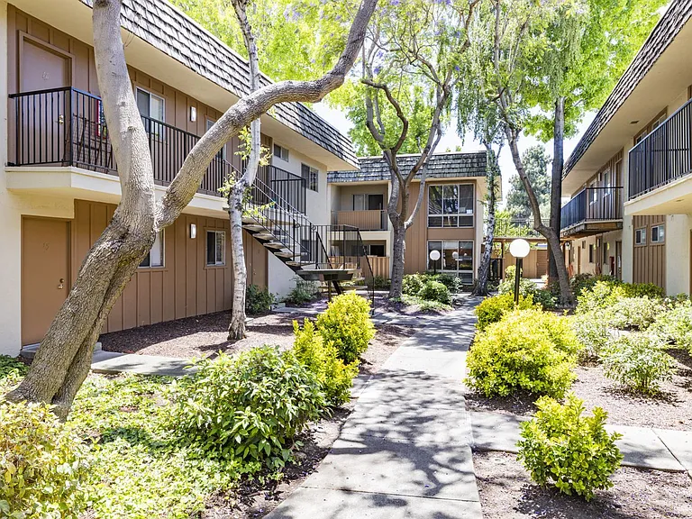 Sundale — Photo 26