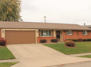400 Flanders Ave, Brookville, OH 45309