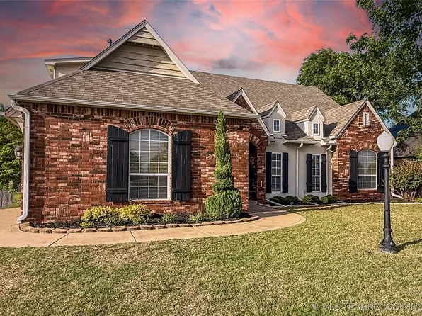 10301 E 94th Ct, Owasso, OK 74055