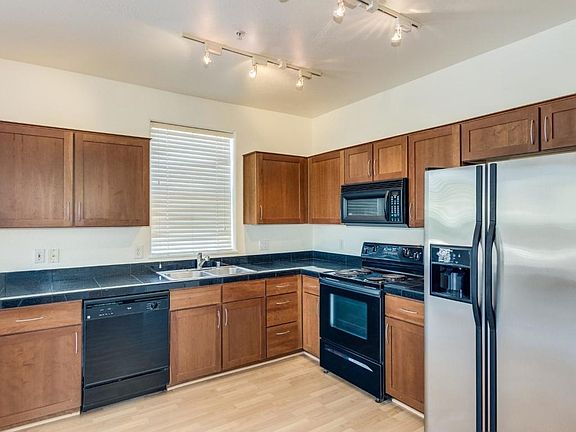 2nd image of 706 E Washington St APT 127