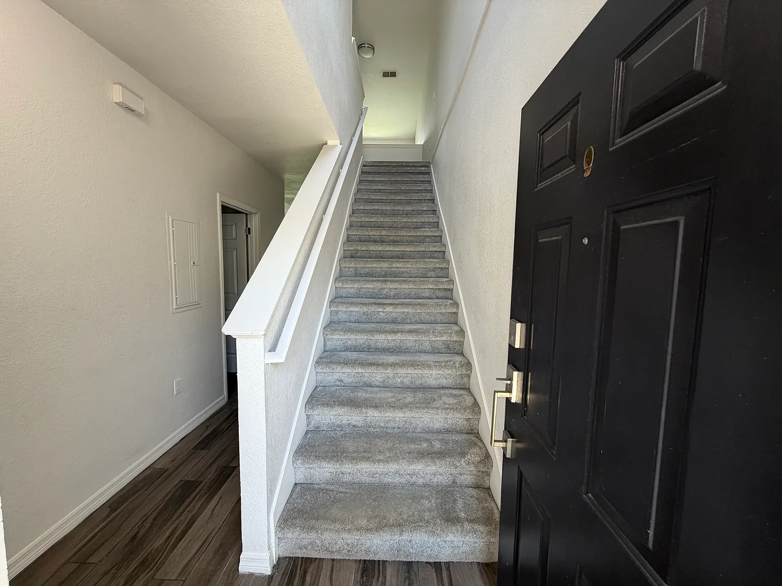 3 bed, 2.5 bath, 1548 sqft, $1,975 — Photo 4