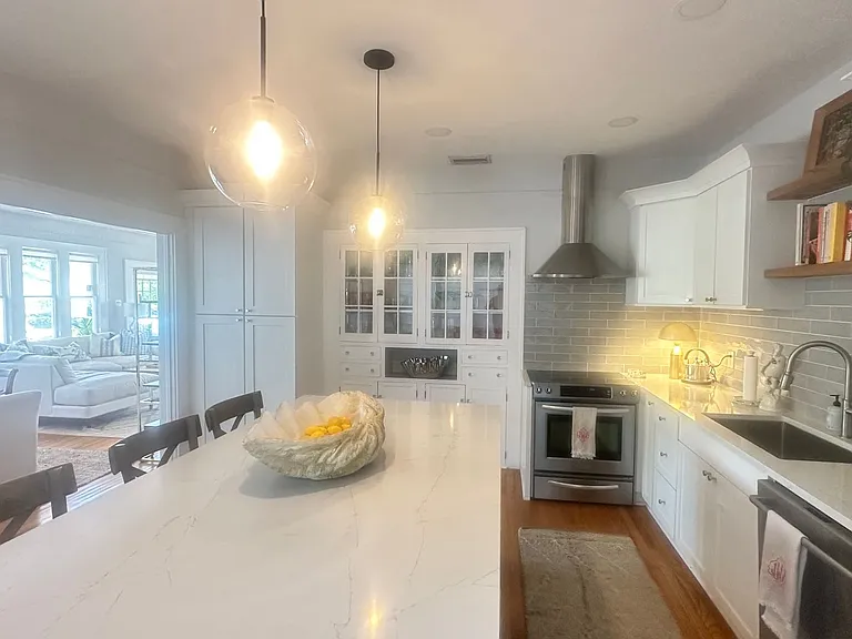 1332 Belvedere Ave — Photo 9