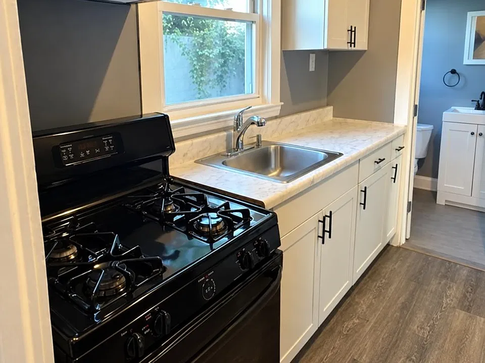 39 N 2nd Ave #17-16