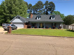 102 Cypress Cir, Tupelo, MS 38801