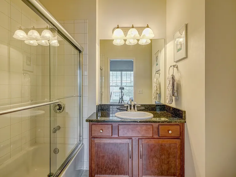 2310 Elliott Ave #502 — Photo 39