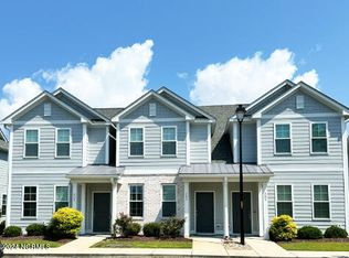 175 Old Murdoch Rd #202, Morehead City, NC 28557