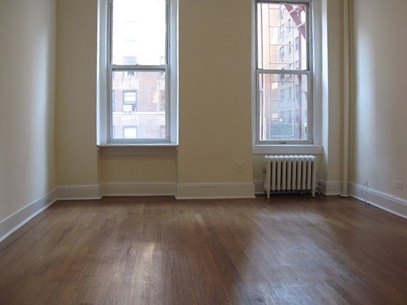 4th image of 1059 1st Ave #2BFRONT