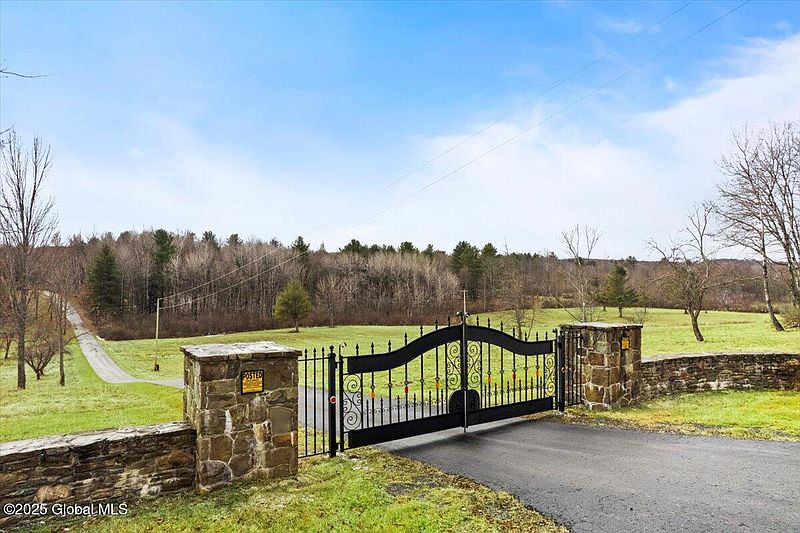 3rd image of 155 Andrews Road