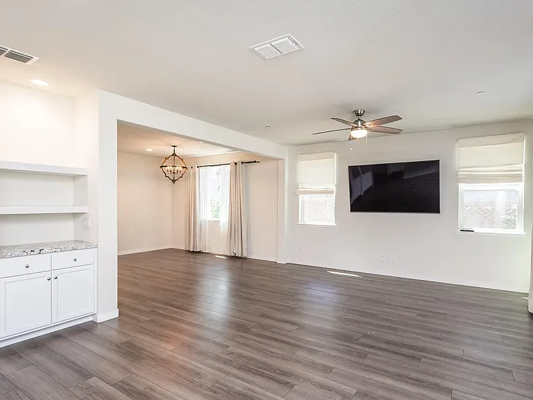 4455 English Elm St — Photo 8