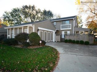 2021 Condolea Dr, Leawood, KS 66209