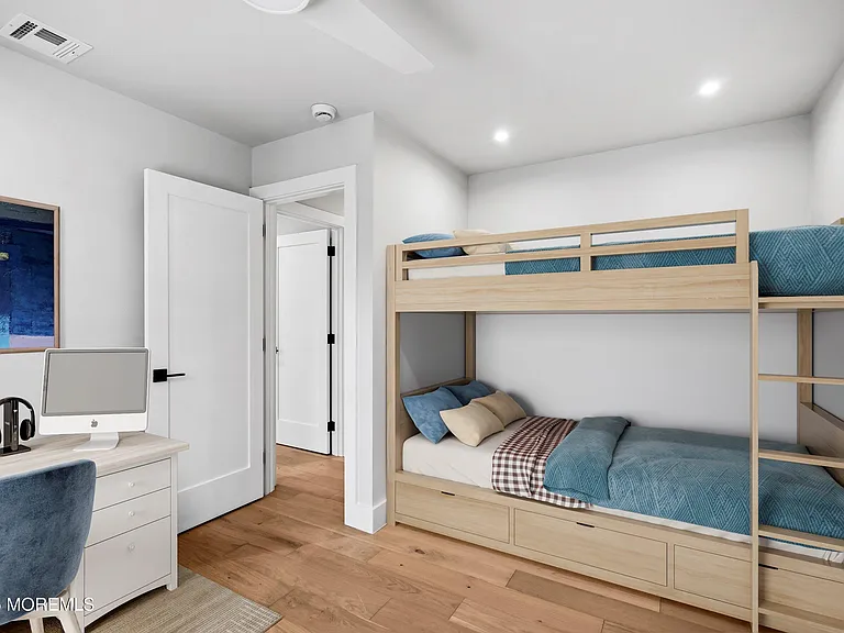 75 Grand Central Ave #9 — Photo 25