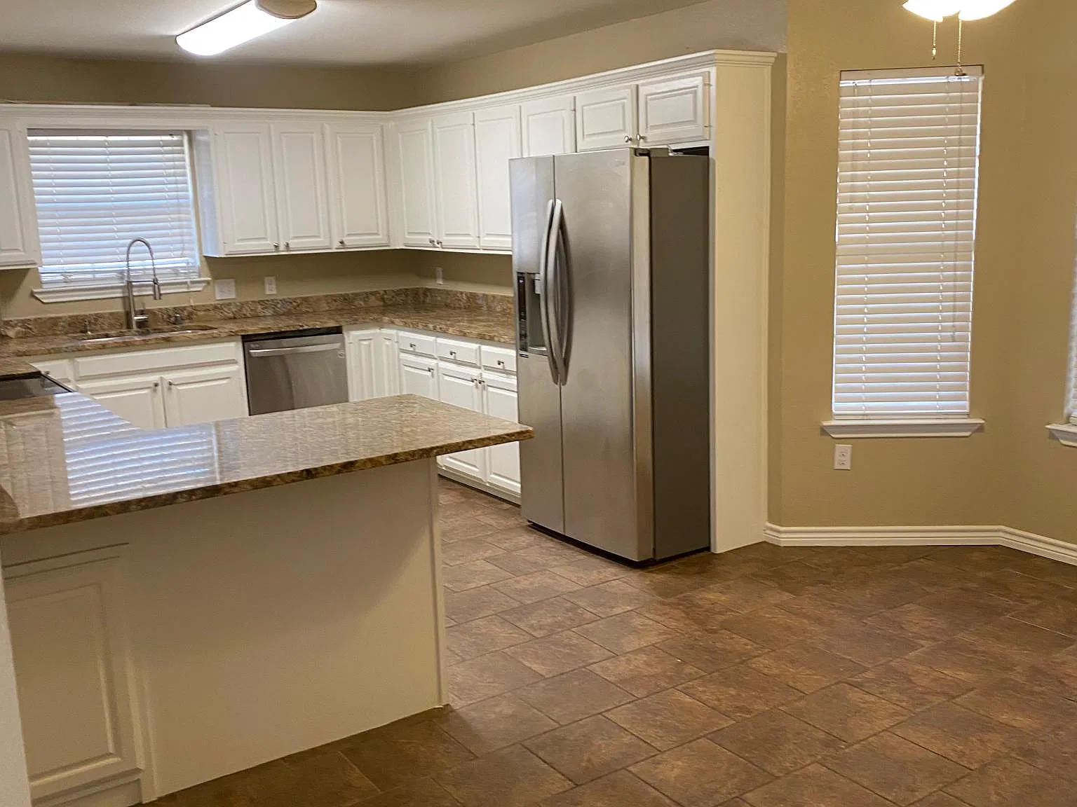 3 bed, 1707 sqft, $2,500 — Photo 1