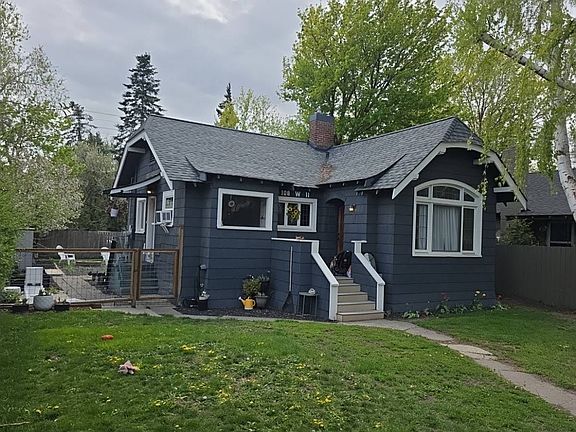 3rd image of 108 W 11th Ave