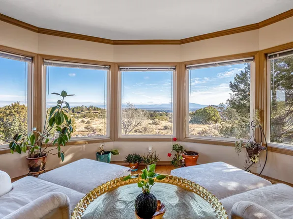 147 Piedra Loop, White Rock, NM 87547