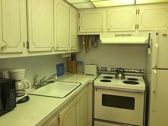 5th image of 121 Kingswood E #F