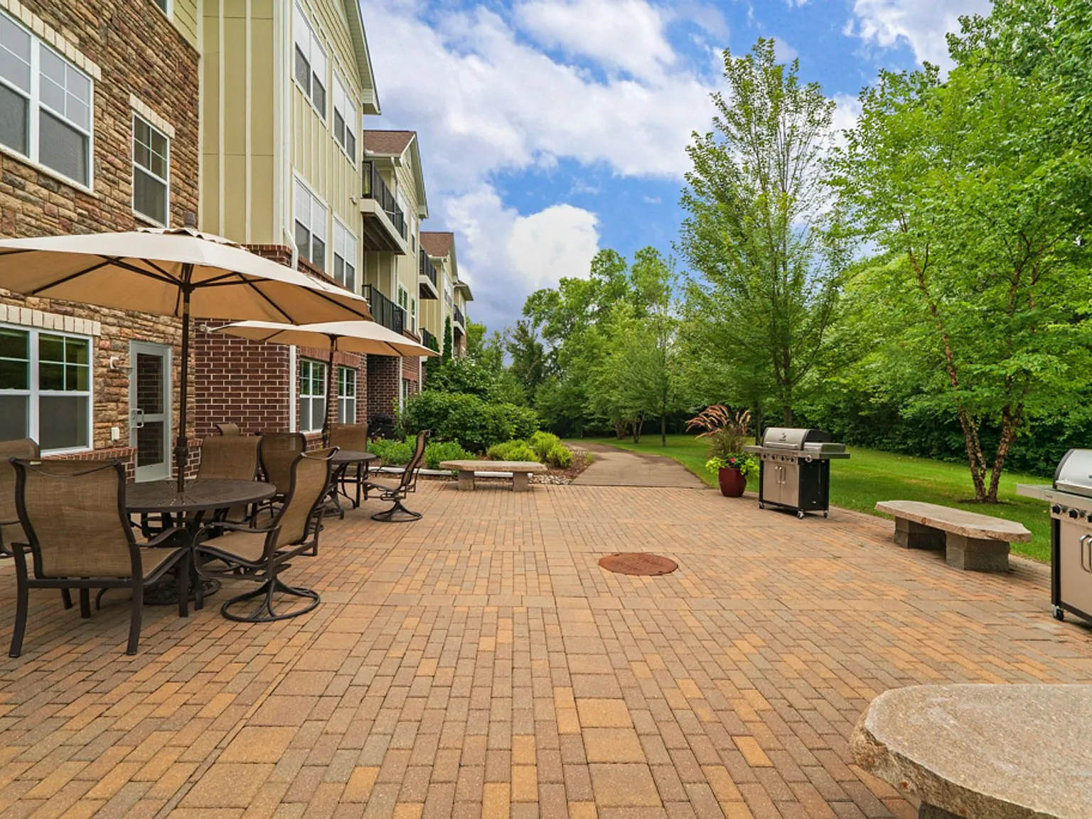 Highland Shores Apartments — Photo 4