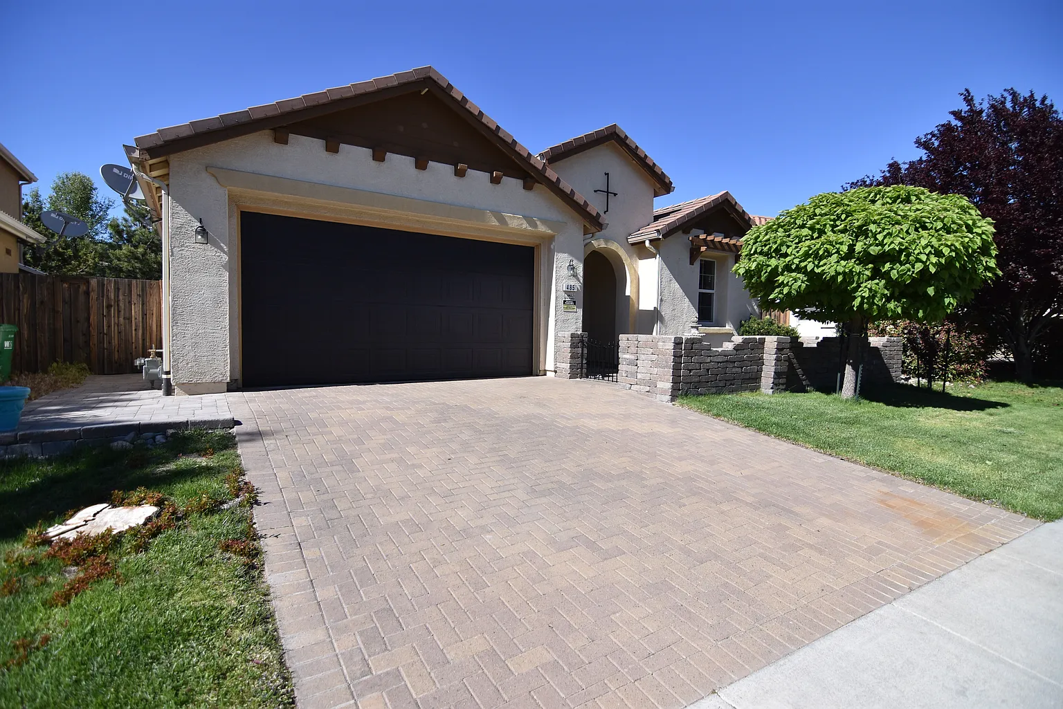 485 Cortono Dr photo 1