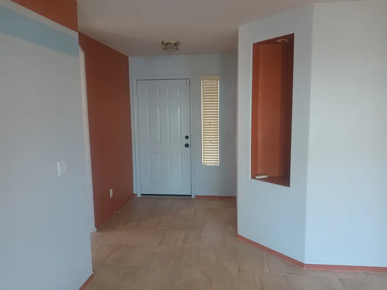 1428 E Hidalgo Ave — Photo 4